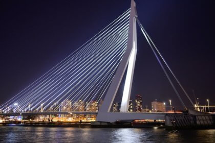 Feed Your Eyes with The 1st Asymmetrical Bridge In India - The Signature Bridge